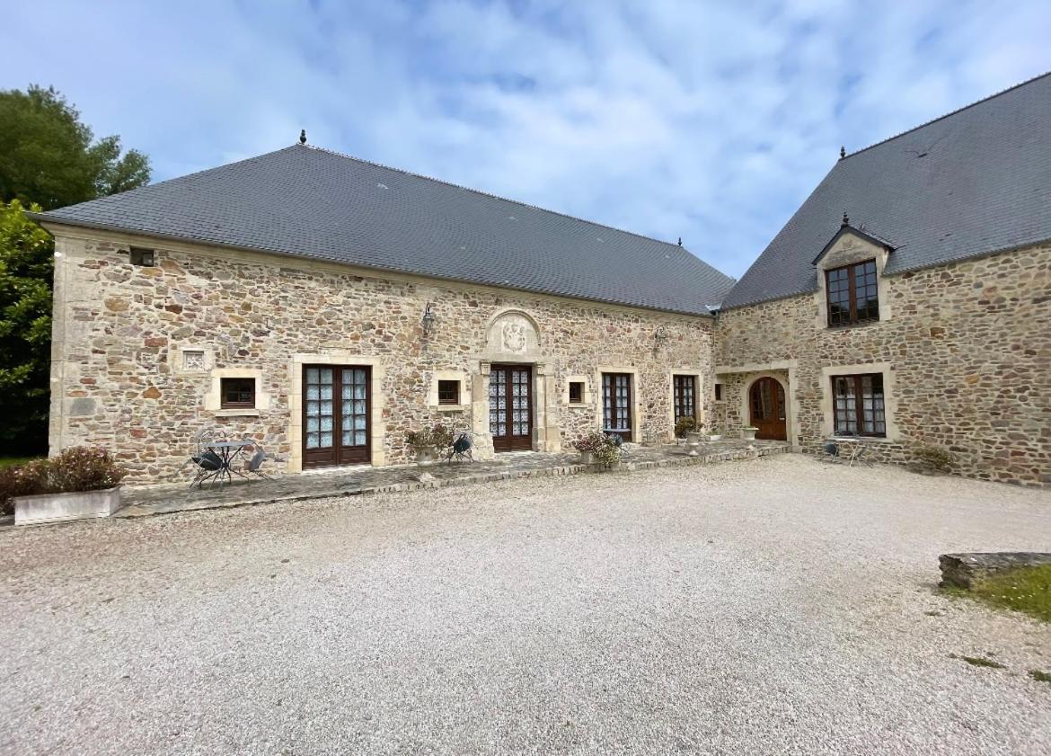 Hotel Du Chateau De Quinéville Dış mekan fotoğraf