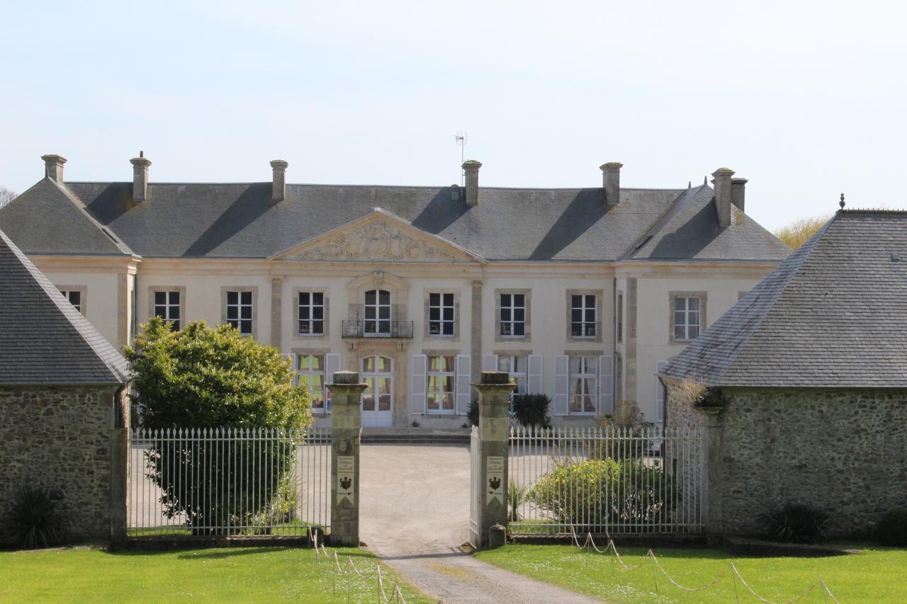 Hotel Du Chateau De Quinéville Dış mekan fotoğraf